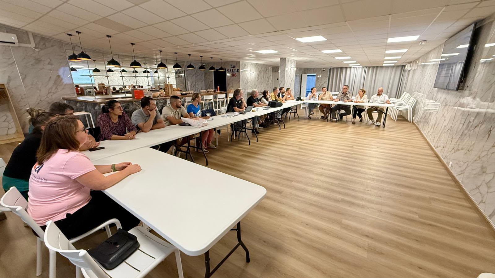 La Salle RN6 à Appoigny près d’Auxerre — vue de la salle, photo 2